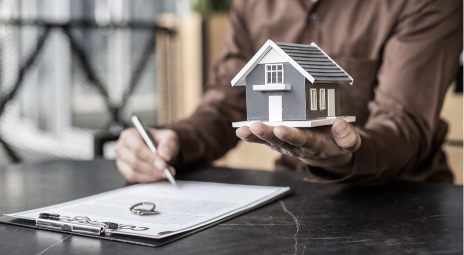 Expect a Property Bust – Buy (Hopefully) Not Just Yet!